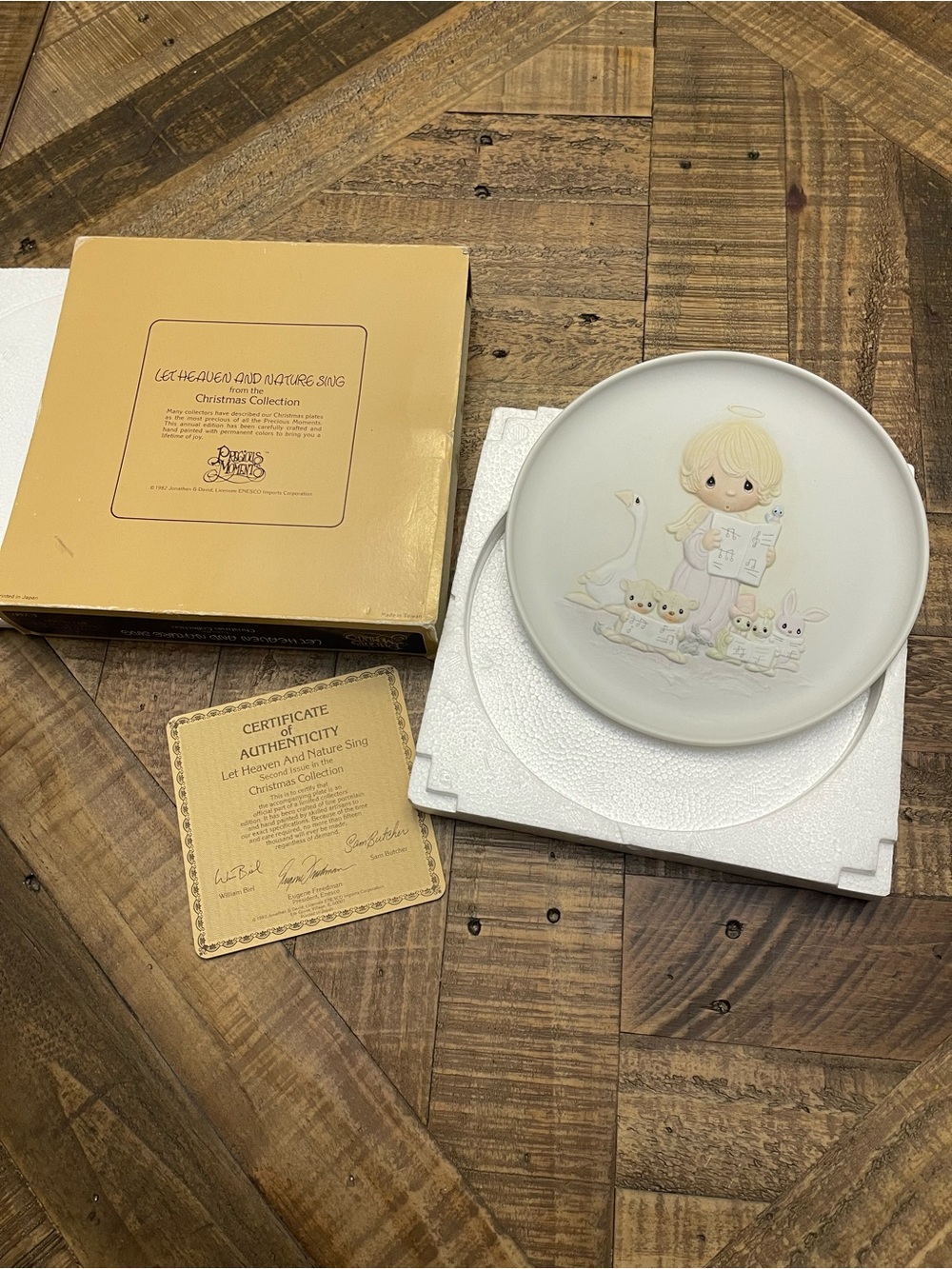 Vintage 1982 Precious Moments Plate "Let Heaven and Nature Sing"
